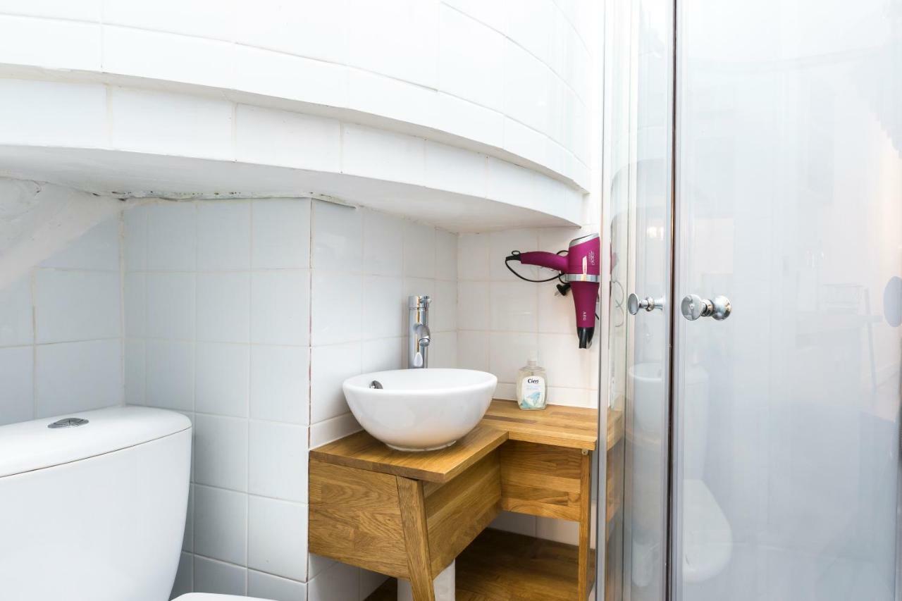 Charming 20M² Near Le Marais Appartamento Parigi Esterno foto