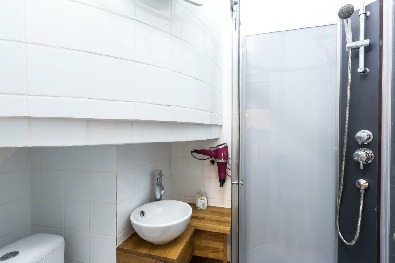 Charming 20M² Near Le Marais Appartamento Parigi Esterno foto