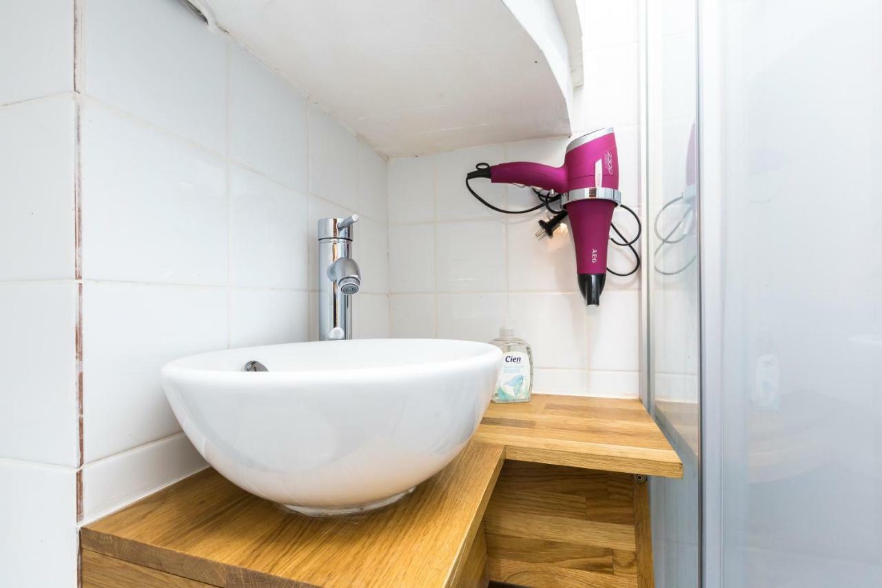 Charming 20M² Near Le Marais Appartamento Parigi Esterno foto